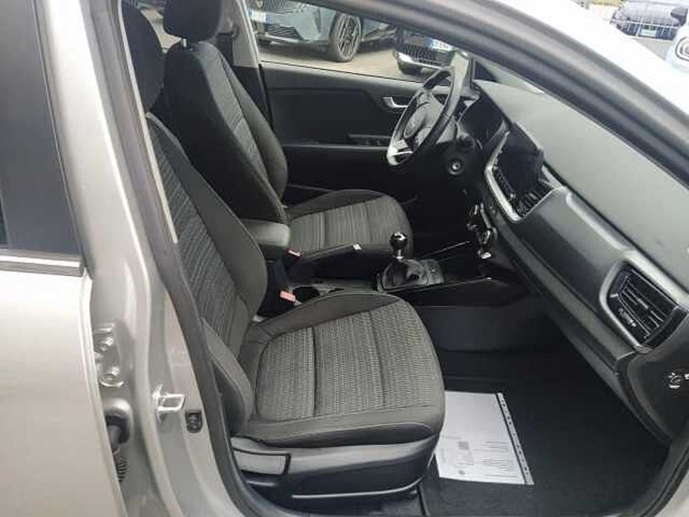 Kia Stonic usata a Milano (10)