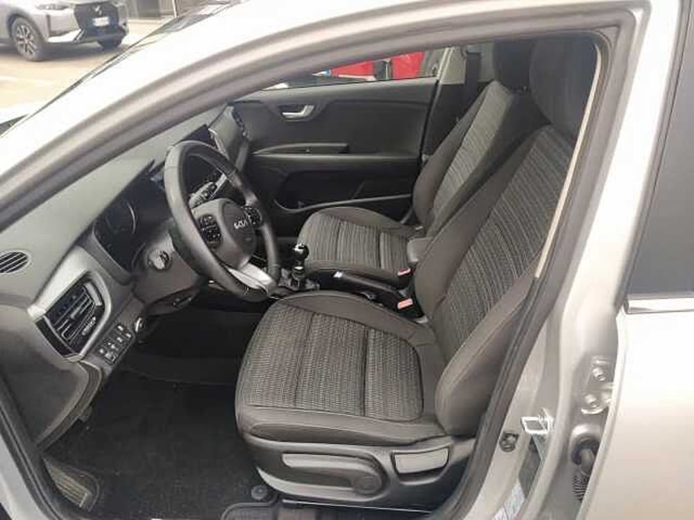 Kia Stonic usata a Milano (8)