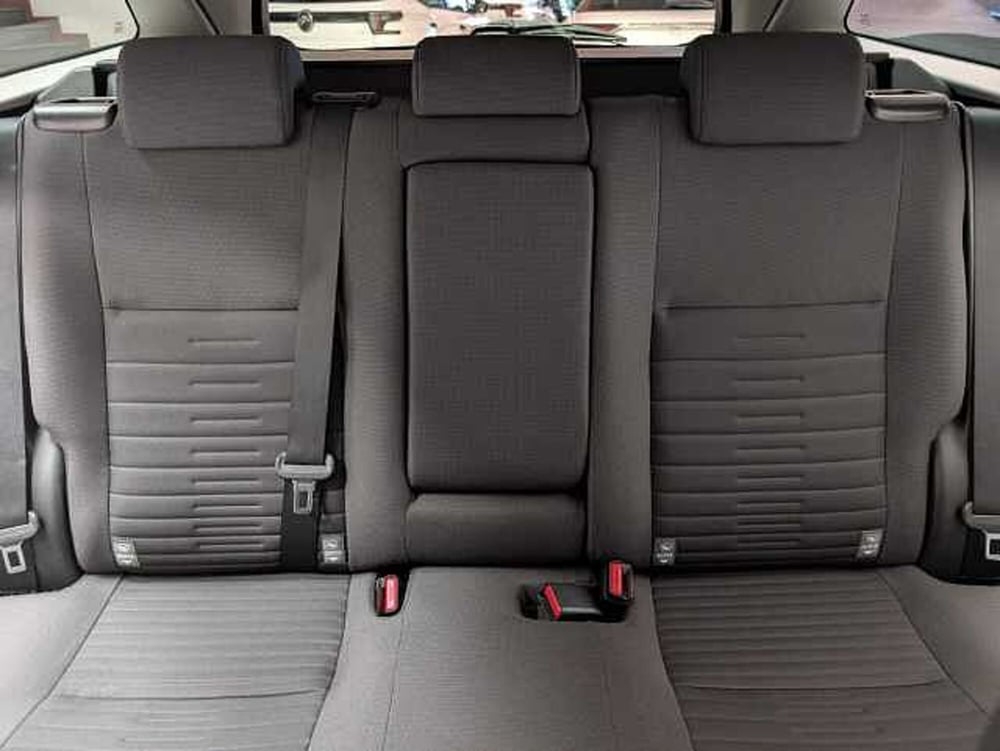 Toyota Auris usata a Teramo (13)