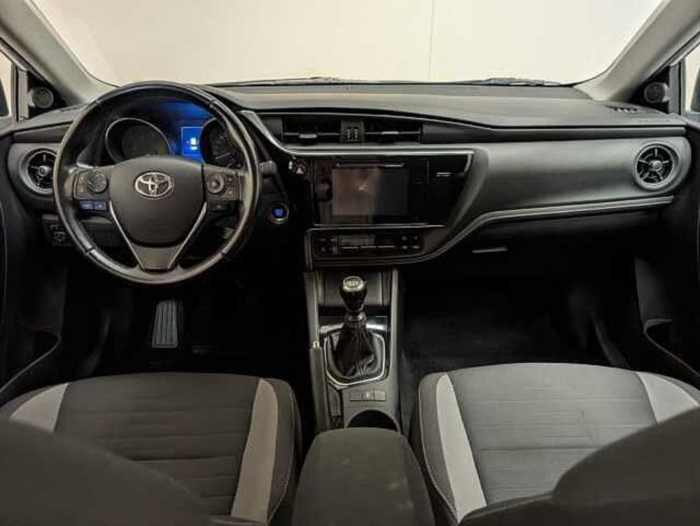Toyota Auris usata a Teramo (16)