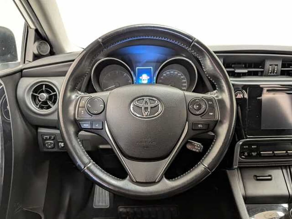 Toyota Auris usata a Teramo (17)