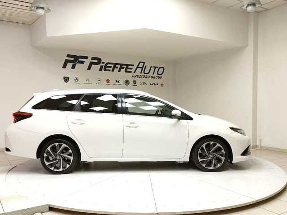 Toyota Auris usata a Teramo (5)