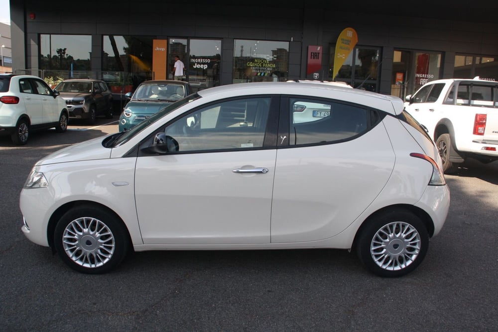 Lancia Ypsilon usata a Catania (6)