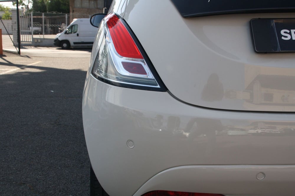 Lancia Ypsilon usata a Catania (8)