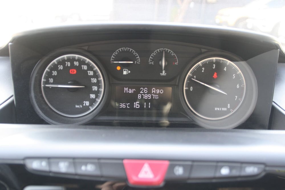 Lancia Ypsilon usata a Catania (9)