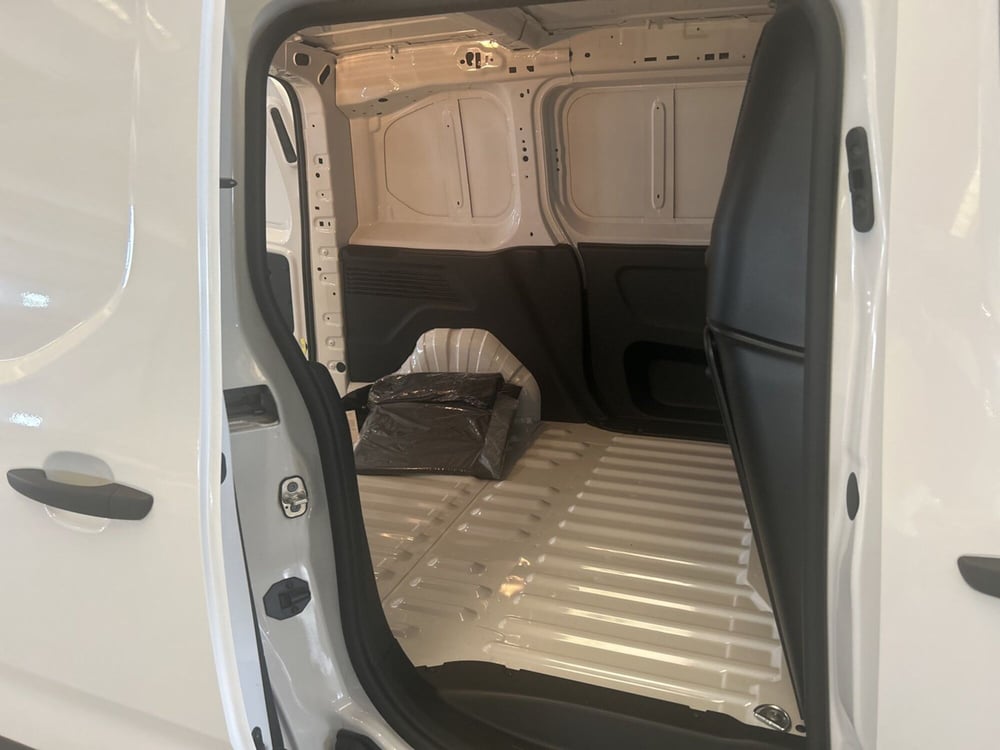 Toyota Proace City nuova a Bergamo (10)