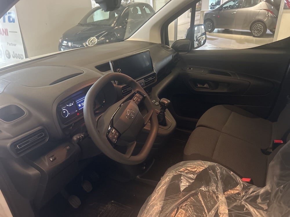 Toyota Proace City nuova a Bergamo (13)