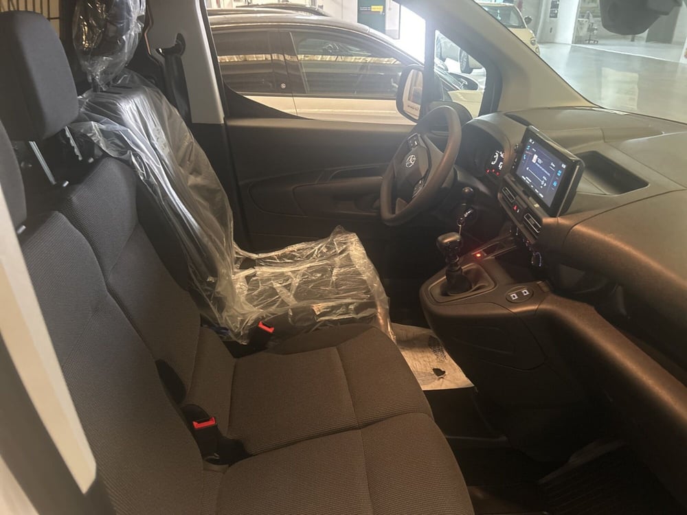 Toyota Proace City nuova a Bergamo (19)