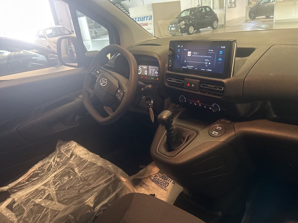 Toyota Proace City nuova a Bergamo (20)
