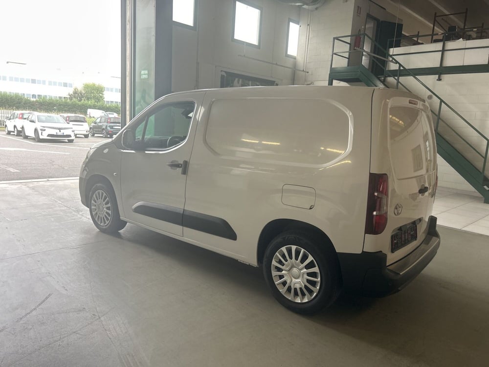 Toyota Proace City nuova a Bergamo (3)