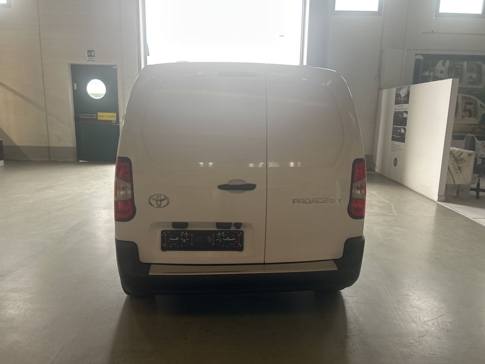 Toyota Proace City nuova a Bergamo (4)