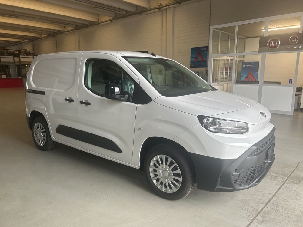 Toyota Proace City nuova a Bergamo (7)