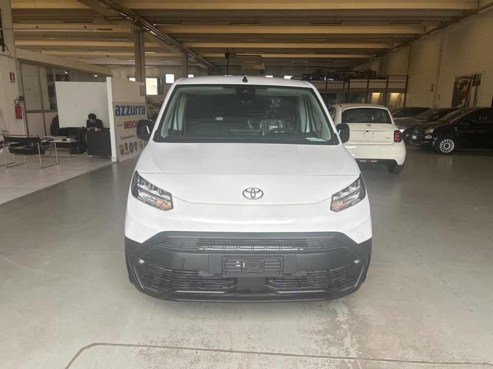 Toyota Proace City nuova a Bergamo (8)