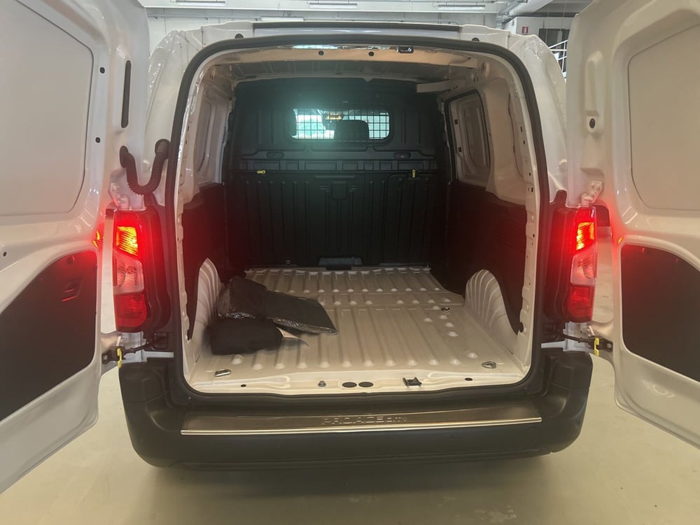 Toyota Proace City nuova a Bergamo (9)