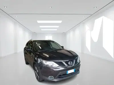 Nissan Qashqai 1.5 dCi Tekna del 2016 usata a Latina