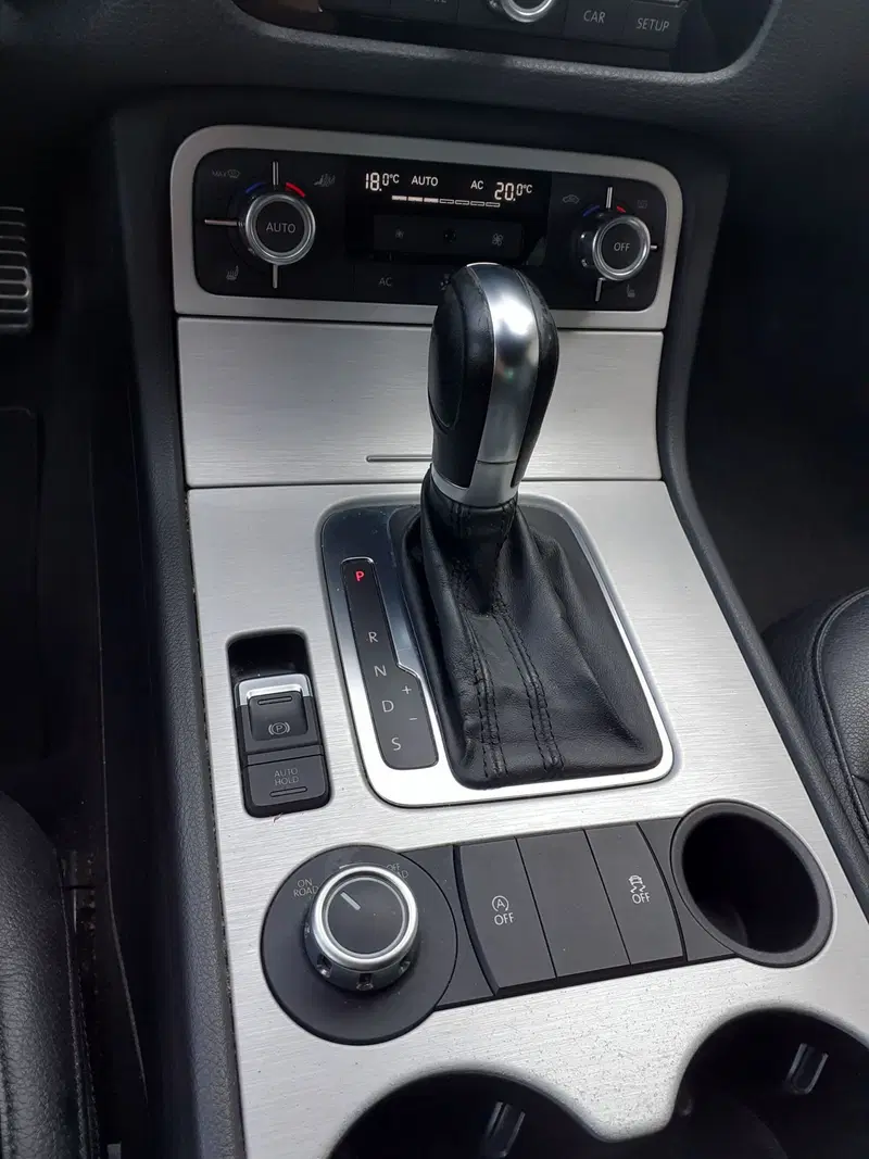 Volkswagen Touareg usata a Modena (14)