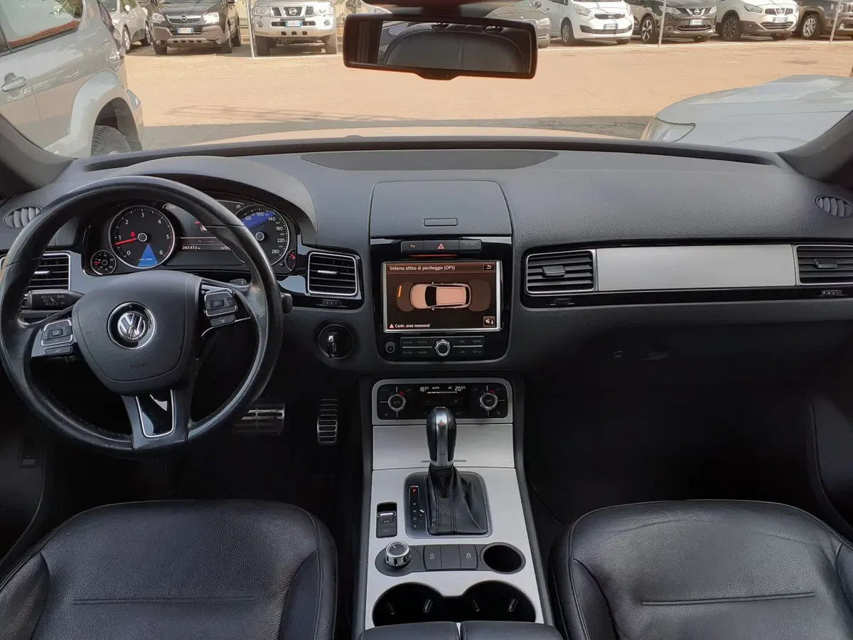 Volkswagen Touareg usata a Modena (9)