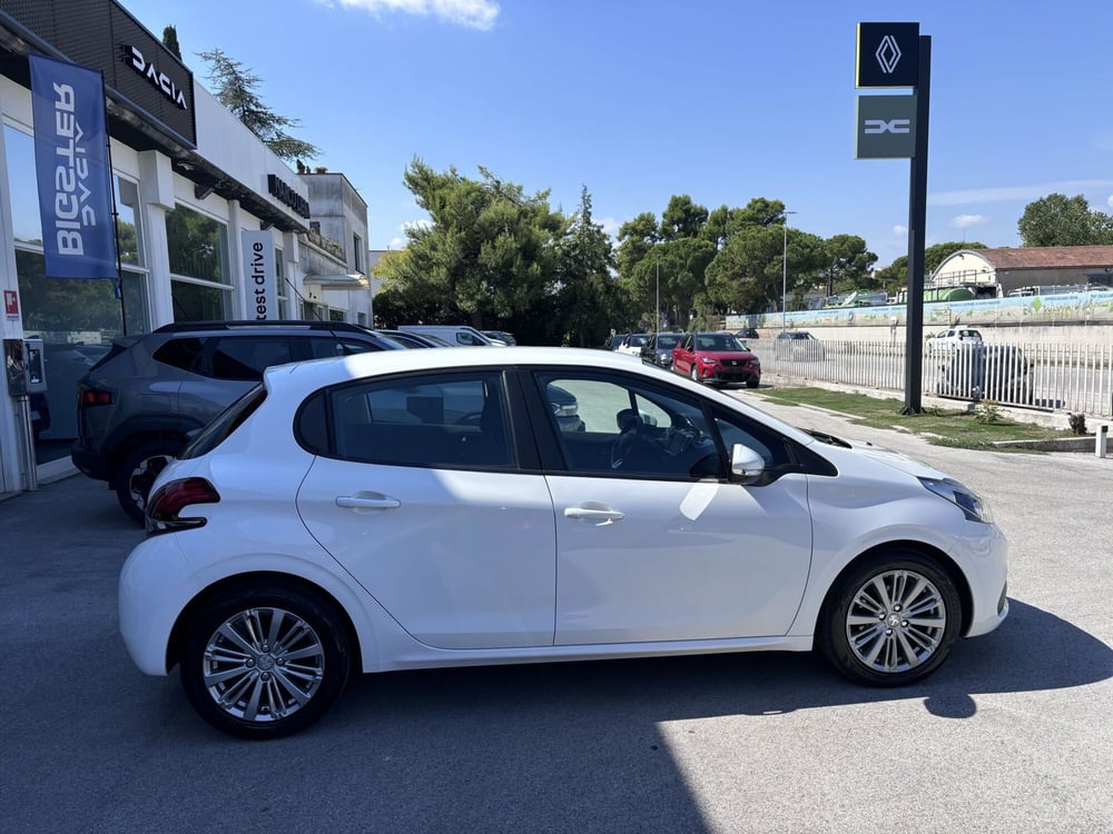 Peugeot 208 usata a Ancona (4)