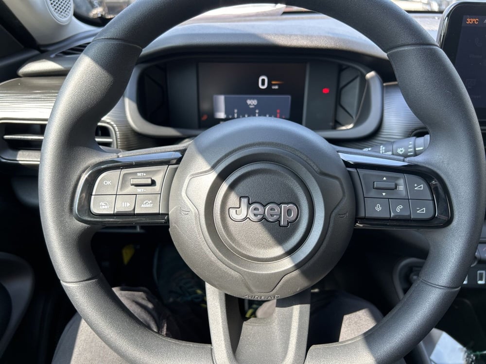 Jeep Avenger nuova a Roma (16)