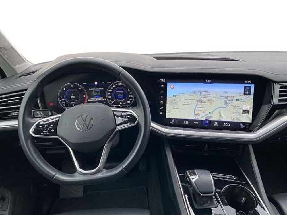 Volkswagen Touareg usata a Napoli (12)