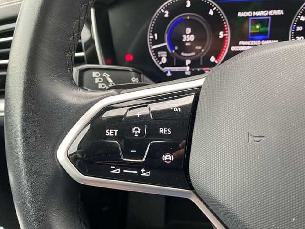 Volkswagen Touareg usata a Napoli (13)