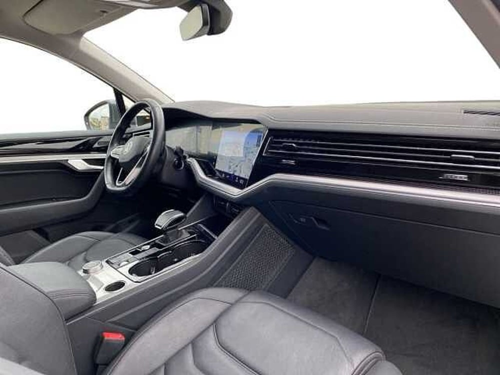 Volkswagen Touareg usata a Napoli (20)