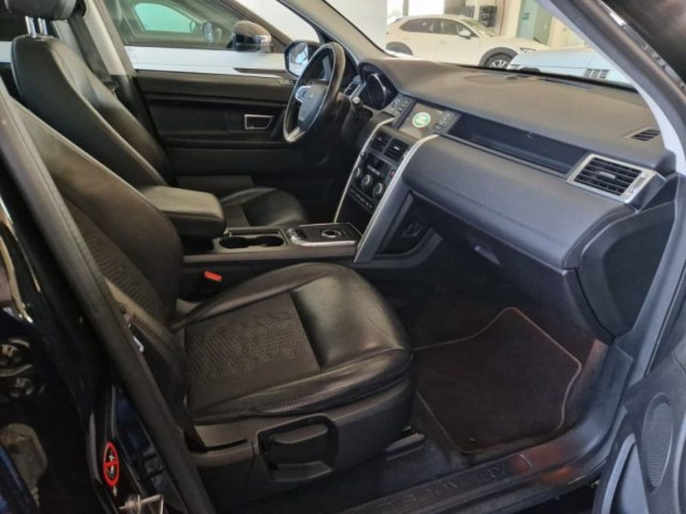 Land Rover Discovery Sport usata a Modena (6)