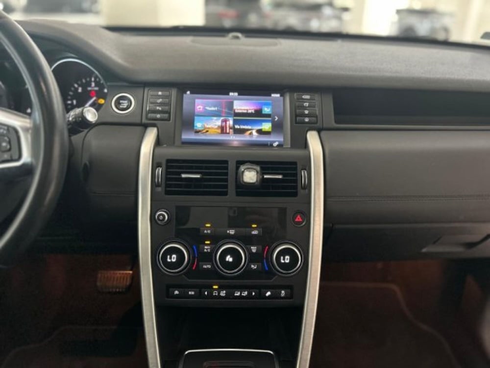 Land Rover Discovery Sport usata a Modena (9)