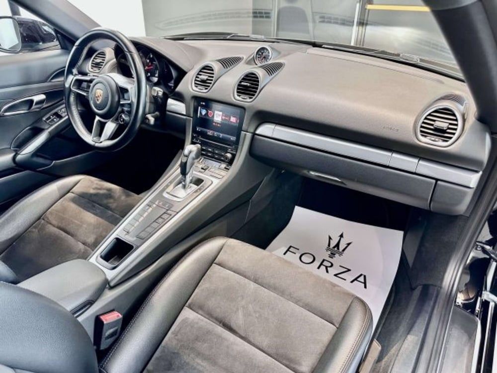 Porsche 718 Cayman  usata a Torino (11)