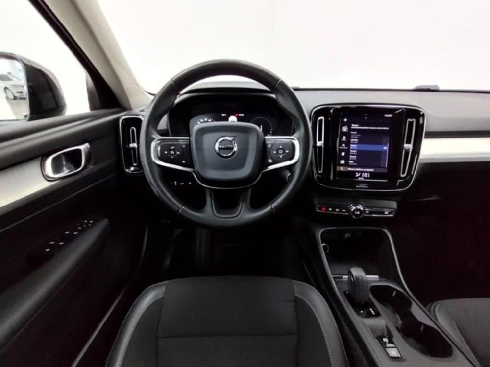 Volvo XC40 usata a Como (11)