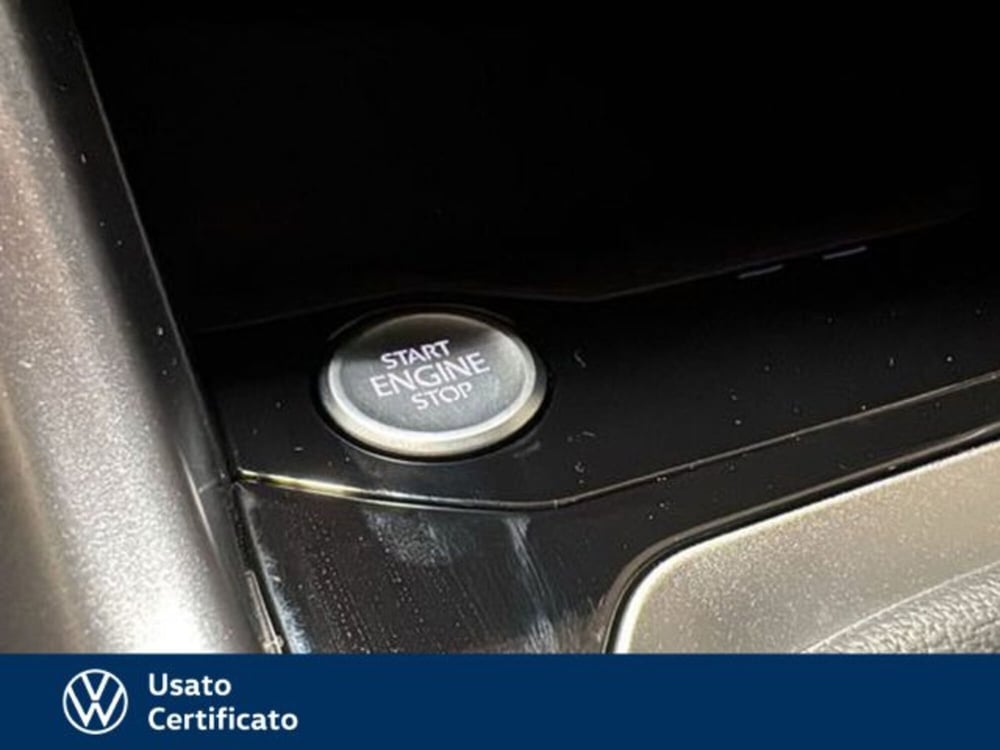 Volkswagen T-Roc nuova a Vicenza (15)