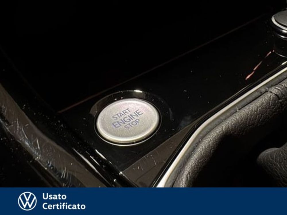 Volkswagen T-Cross nuova a Vicenza (15)