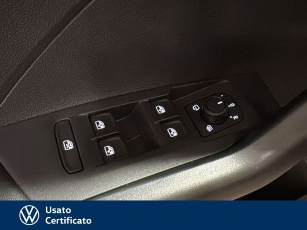 Volkswagen T-Cross nuova a Vicenza (16)
