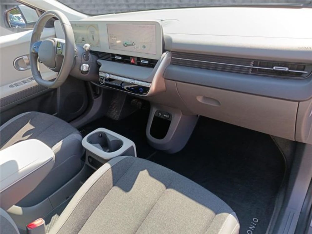 Hyundai Ioniq 5 usata a Bari (11)