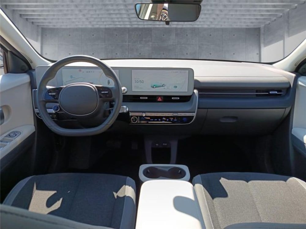 Hyundai Ioniq 5 usata a Bari (12)