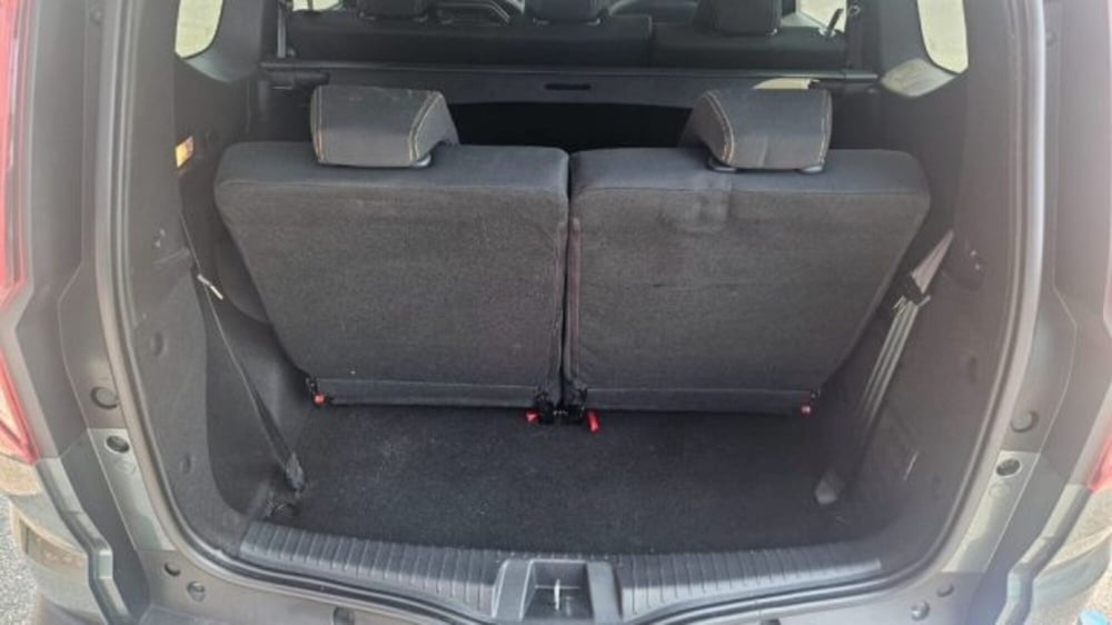 Dacia Jogger usata a Lucca (11)