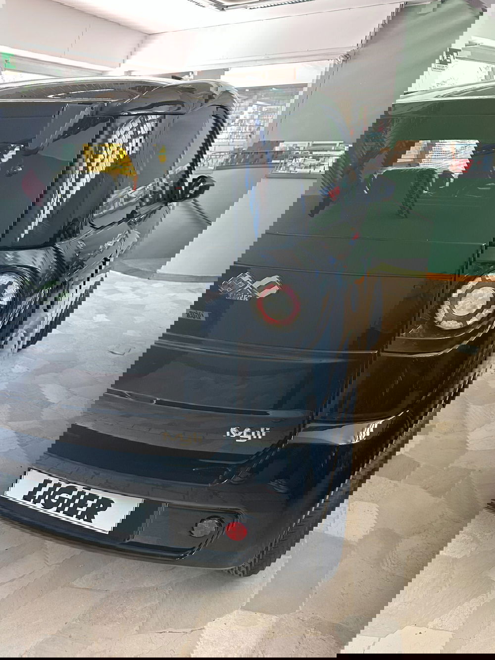 Ligier Myli nuova a Milano (5)