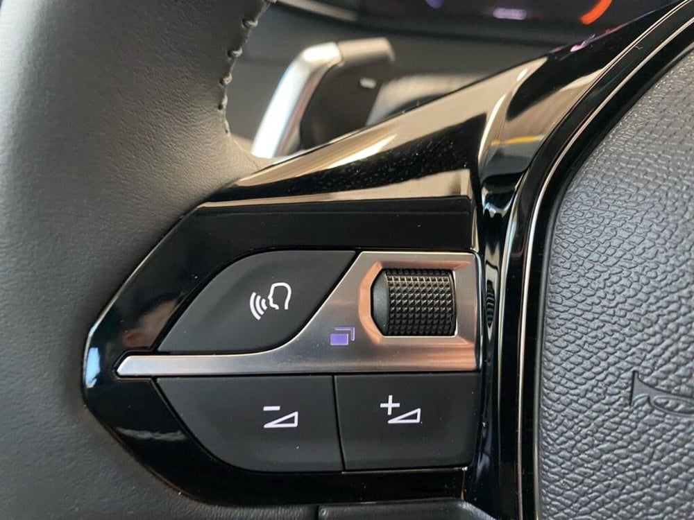 Peugeot 208 nuova a Torino (14)