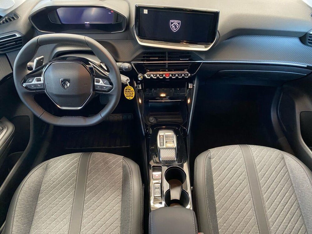 Peugeot 208 nuova a Torino (6)