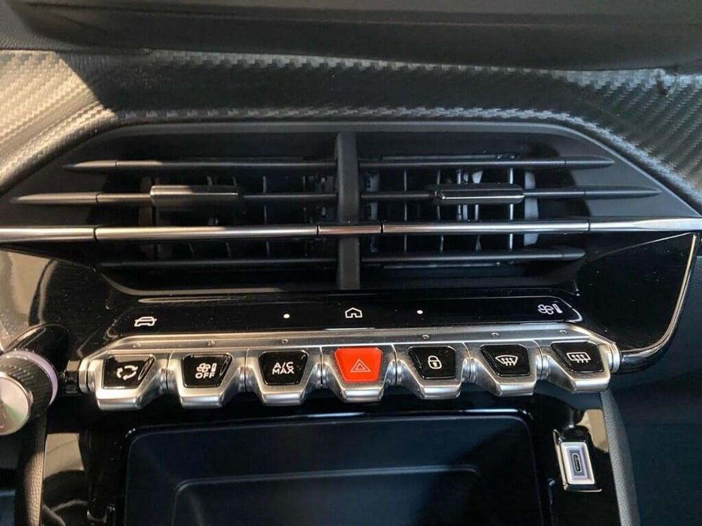 Peugeot 2008 nuova a Torino (11)