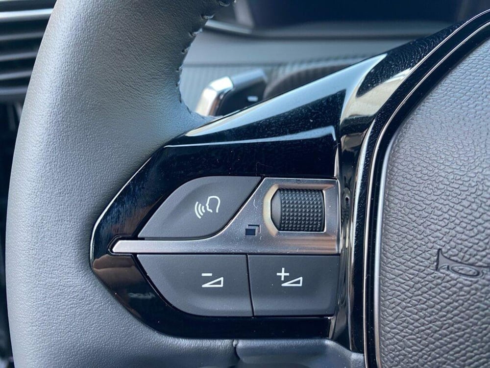 Peugeot 2008 nuova a Torino (14)