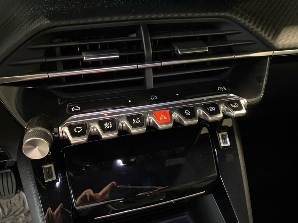 Peugeot 2008 nuova a Torino (11)
