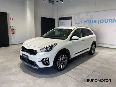 Kia Niro 1.6 GDi DCT HEV Style del 2021 usata a Modugno