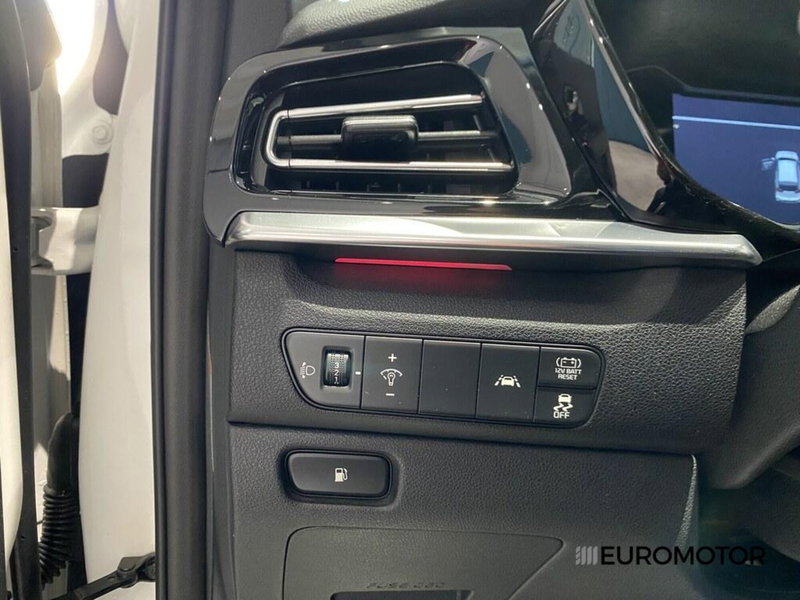 Kia Niro usata a Bari (12)