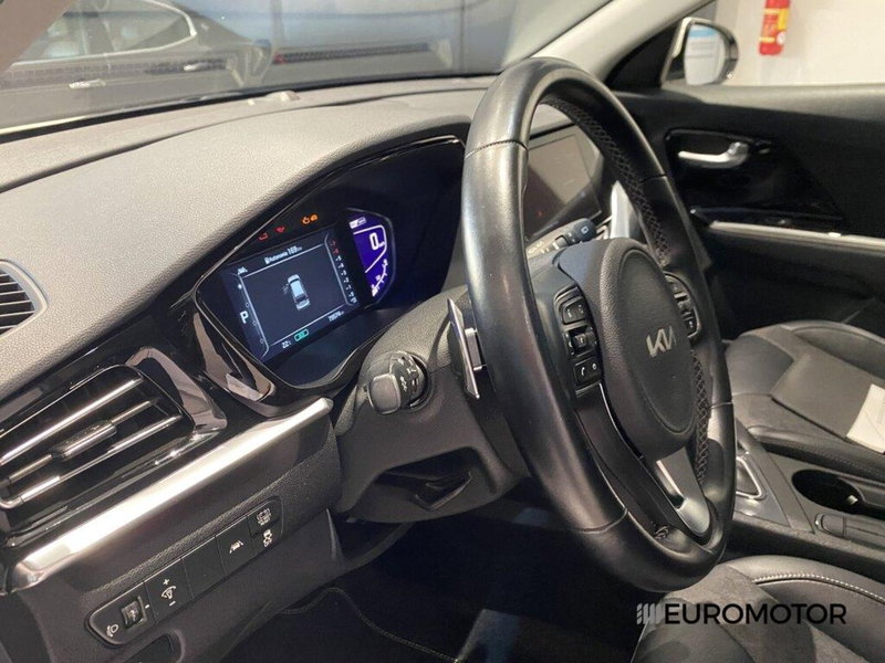 Kia Niro usata a Bari (13)