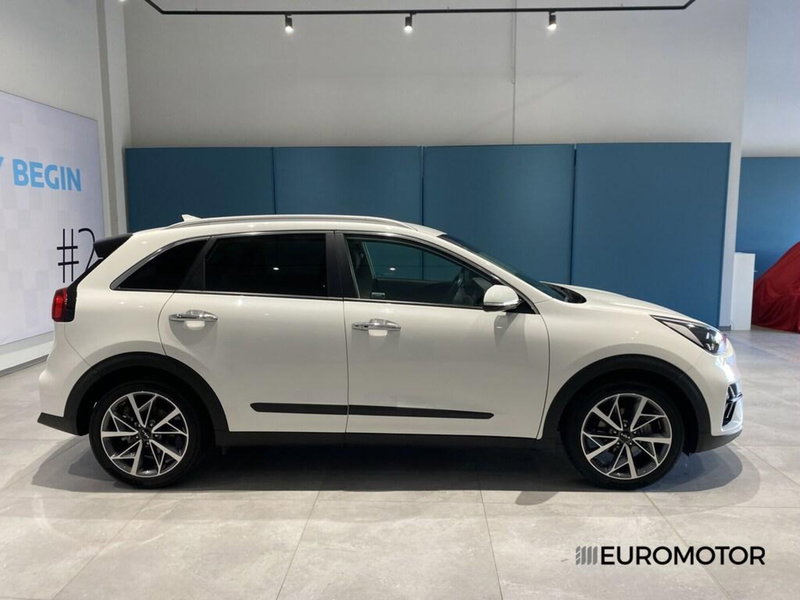 Kia Niro usata a Bari (6)