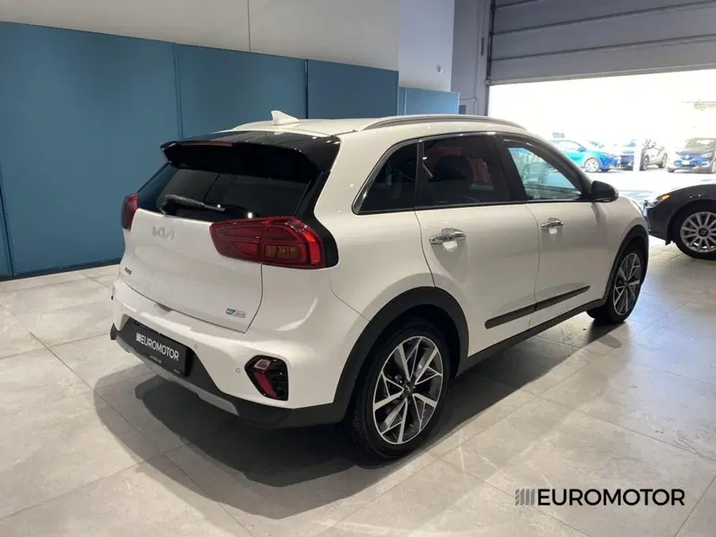 Kia Niro usata a Bari (7)