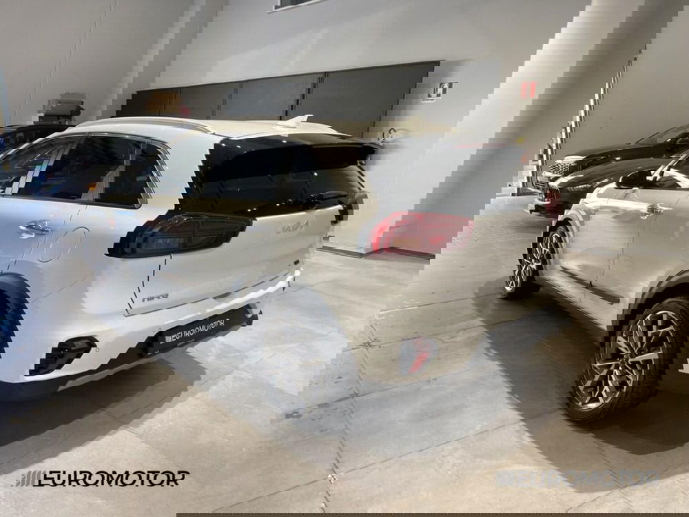 Kia Niro usata a Bari (9)