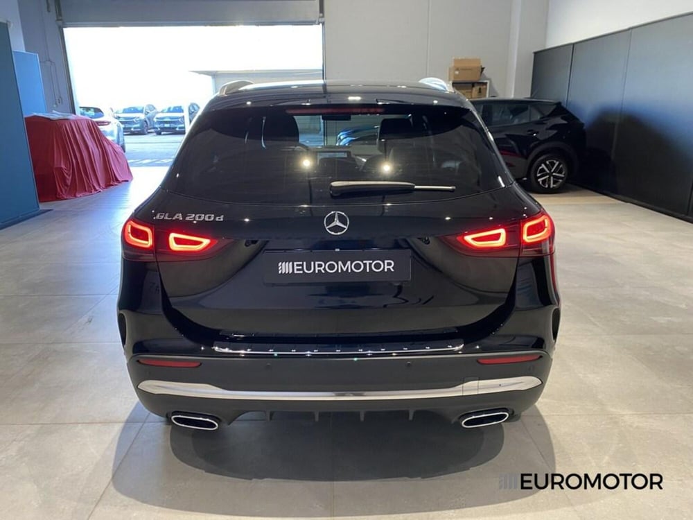 Mercedes-Benz GLA SUV usata a Bari (9)