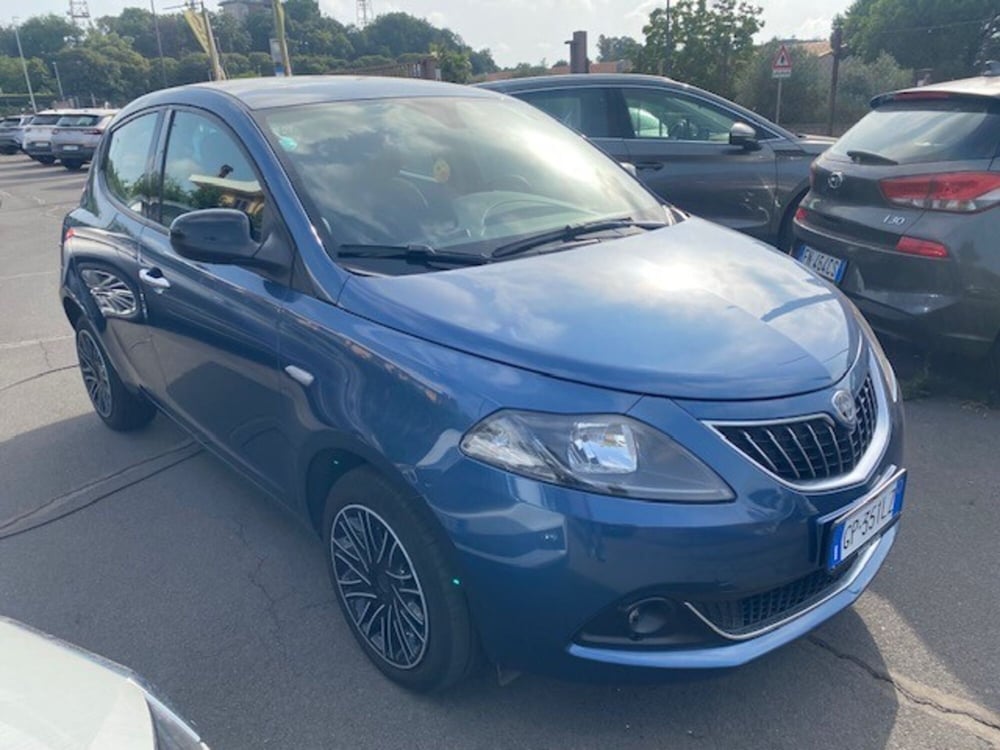 Lancia Ypsilon usata a Catania (4)